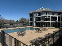 STEPS TO LAKE TEXOMA & TANGLEWOOD RESORT - MEMBERSHIP ACCESS INCLUDED - Pool
