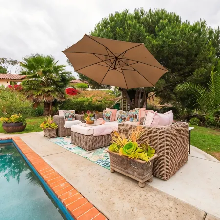 Luxury Coastal Retreat-PrivatePool, Spa & Yard-Dog-Friendly-5 Min to Beach