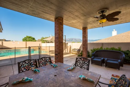 Hot Tub with City Views      -No Parties Allowed- - สระว่ายน้ำส่วนตัว