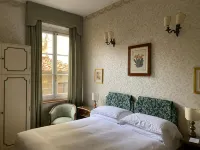 Hotel Hermitage Hotels near Corridoio Vasariano