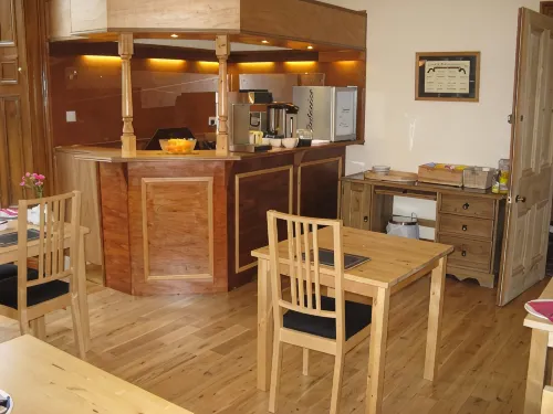 Dumfries Villa - breakfast