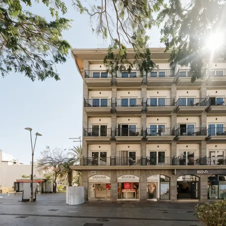 Hotel Reveron Plaza