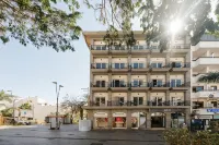 Hotel Reveron Plaza - 4-Star
