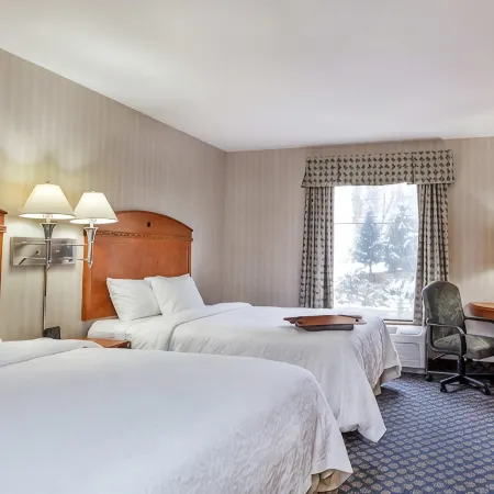 Hampton Inn & Suites Jamestown
