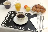 Hôtel de France - servizio colazione