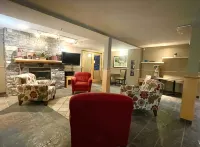 Gateway to Rocky Mountains -1 Bdr Suite/Kitchen/AC/UG Pk/Gym