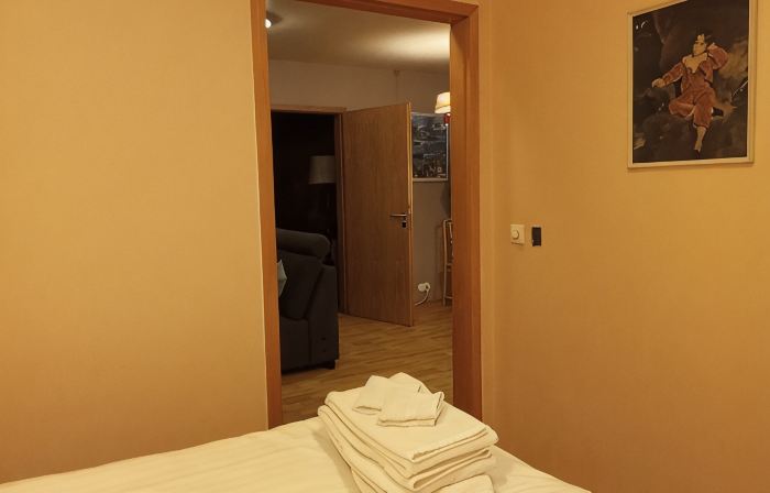 Quiet 2 Bedroom Apartment, Near Wildlife, Short or Long Rental Available