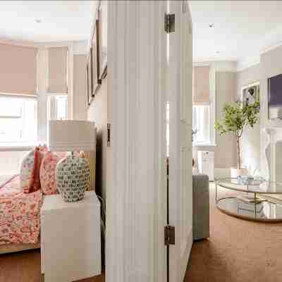 Outlandish Charm | Newly Renovated 4 Bed Luxury Aprt - Marylebone Rooms