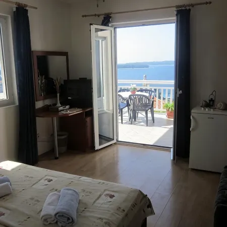 Apartments Kresic