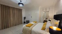 4-Bed House | Near Airport/Solar/Borehole/Secure/Family hol/Business trip/Events - 4-Star