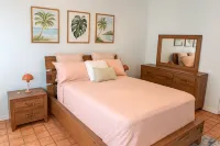 The Blu-Edge - 3-bedroom Beach Villa • Oceanview + FREE Wyndham Resort Access Hotels in 