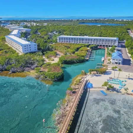Oceanfront 2BR/2BA Remodeled Condo King + Bunk Room Balcony Views