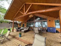 “The View on Gull” Spacious 4-bedroom plus loft house with 100’ on Gull Lake