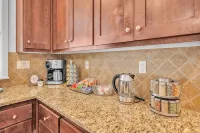 Luxury Wine Retreat • Spa Sunroom • Walk Downtown - 4-Star