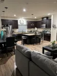 4-bedroom house in an amazing neighborhood with AC, WiFi. Relax and unwind. - 3 stjerner