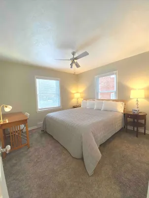Skots Villa Bottom West. Near Sanford Medical, Midco, Univ. SF & Augustana - Condos