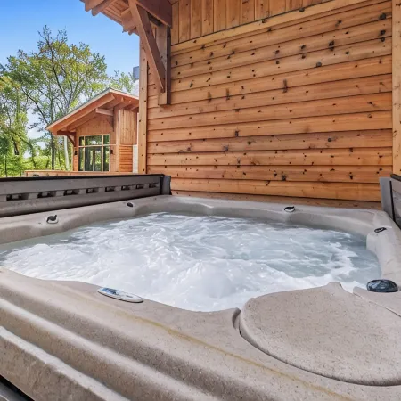 Twin Retreat Cabin 1: Hot Tub, Fire Pit, Golf Shangri La, Boat Grand Lake