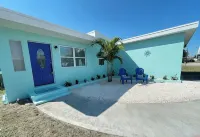 Beautiful 2/1 Home - Walking Distance to the Beach