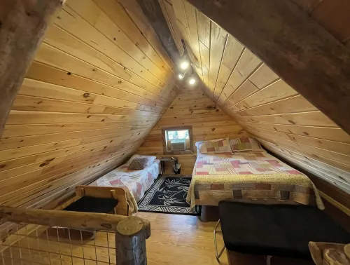 Cozy Buffalo River Cabin Getaway with hot tub!! - 2-Star
