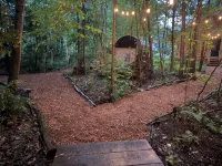 Bala Vida Cottage Steps to Lake Muskoka with Fire Pit & New Cedar Barrel Sauna