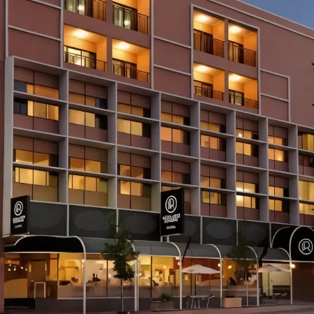 Adelaide Riviera Hotel