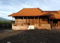 Villa Kangen Omah - piscina