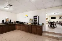 Days Inn by Wyndham Jacksonville Airport - sarapan