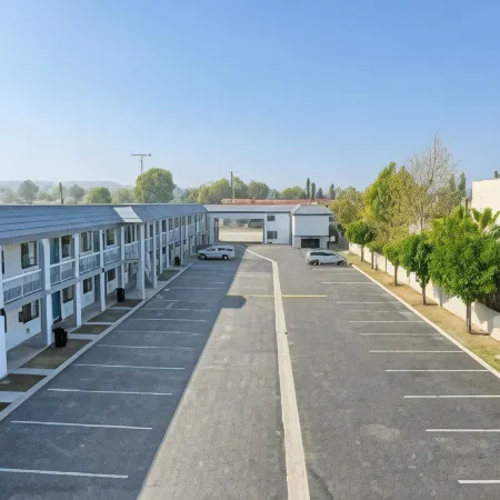 Royale Inn Motel