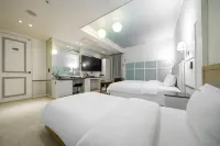 Brown Dot Hotel - موقف سيارات