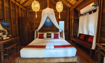 Chivaree Hotel and Resort