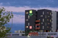 Holiday Inn 米盧斯 - 私人泳池