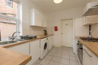 Townhouse @ 27 Electricity St Crewe - Pensions