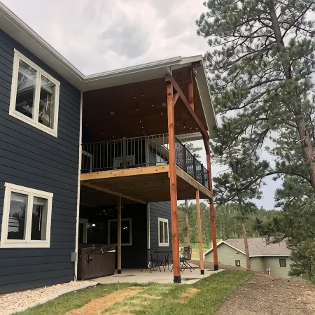Spacious home with Hot Tub, bikes, fire pit, pool table and more!!