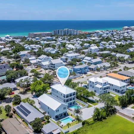Reefwood - Sleeps 21 - 2 Blocks to the Beach!