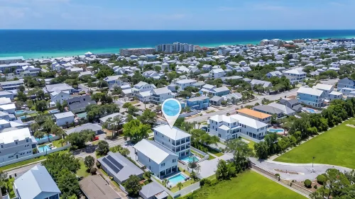 Reefwood - Sleeps 21 - 2 Blocks to the Beach! - สระว่ายน้ำส่วนตัว