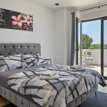 Wunderschöne Villa mit Schwimmbad, Grill, Wifi, Kostenloses Wlan