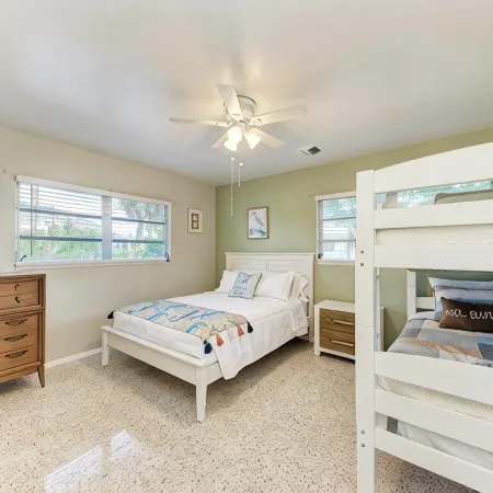 Newly Remodeled Beach Home, only1 mile to Nokomis Beach!