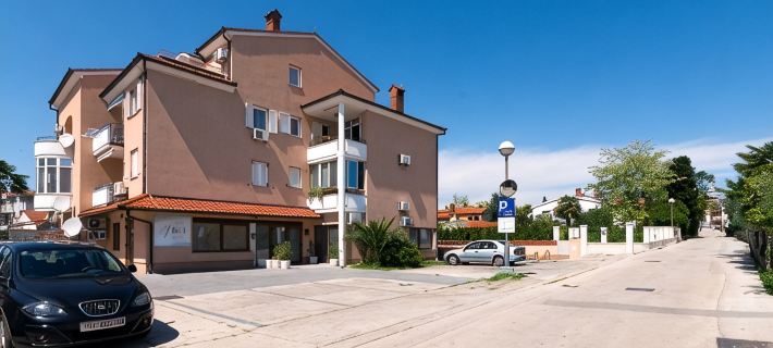 Apartment Medulin, 200 m from the sea, 600 m from the sandy beach Hotels in Medulin