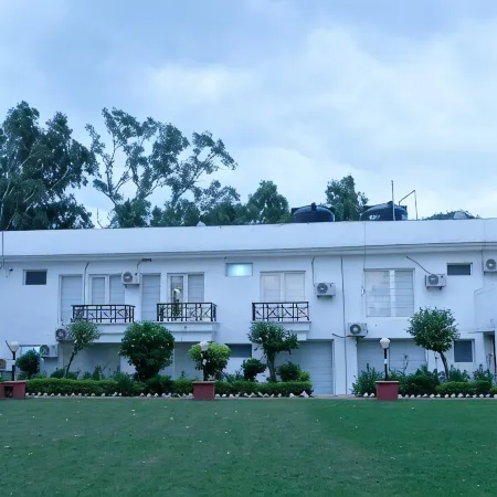 Black Mango Resort