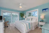Private Beach Retreat! Luxurious Bedding, Relaxing Pool, Best Sunsets, Fast WiFi - Wifi