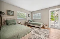 Newly renovated classic villa in exclusive neighborhood. - Private Pool