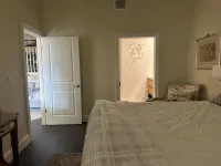 Luxury condo steps away from Siesta Key public beach - Private Pools