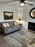 CENTRALLY LOCATED - 4 bedroom- Hancock House - Pet Friendly. 1 gig internet.