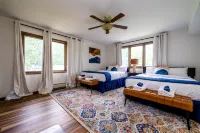 Spacious 4Br Retreat • Private Beach • Heated Outdoor Pool is Open • Golf Cart