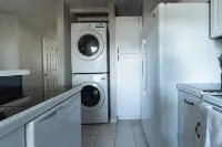 Charming 2-bedroom townhome with AC, WiFi in enchanting Aurora - 부티크
