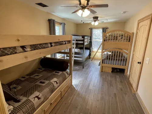 GA Team House Cabin Sleeps many Blairsville Union County, GA - 2つ星