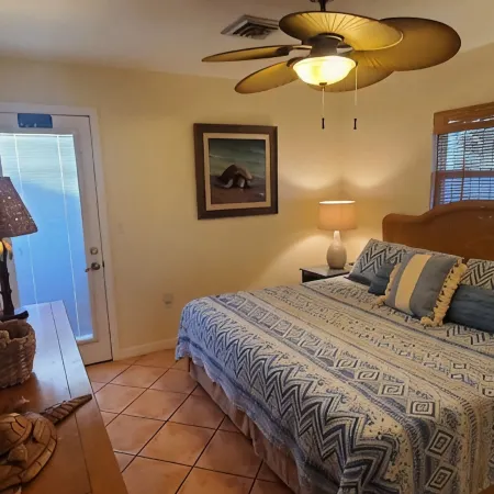 Free Bikes, Kayaks, Sup's and More! - Your Going to Love This Penthouse Suite!