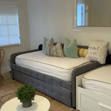 SEASONAL RENTAL IN KEY BISCAYNE