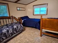 Lake Buffalo home, large lot, pet friendly - Homestays