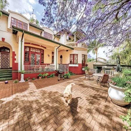 Amper Bo Guest House